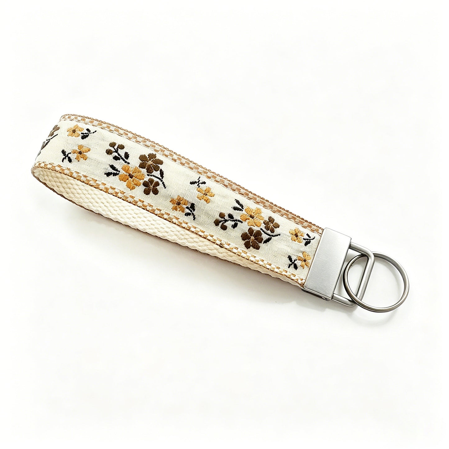QIUDU floral keychain wristlet handmade craft detail
