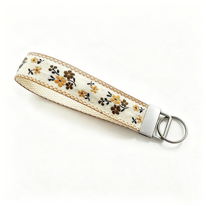 QIUDU floral keychain wristlet handmade craft detail